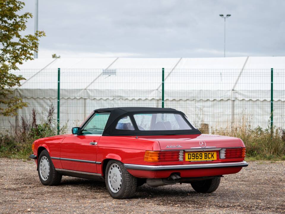 Image 8/50 of Mercedes-Benz 420 SL (1988)