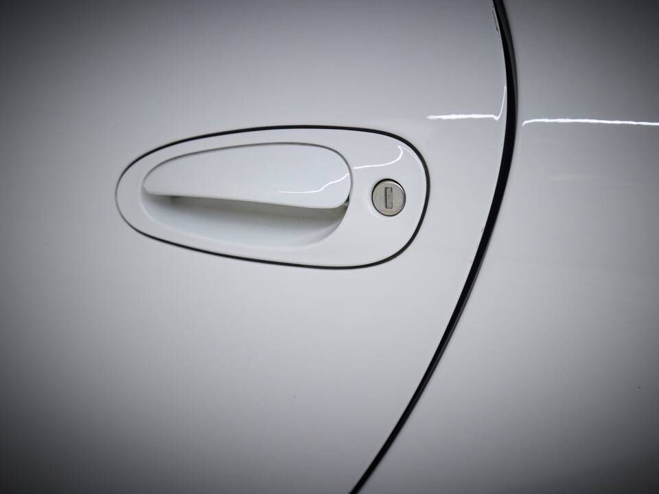 Imagen 67/98 de Porsche 911 Carrera 4S (2004)