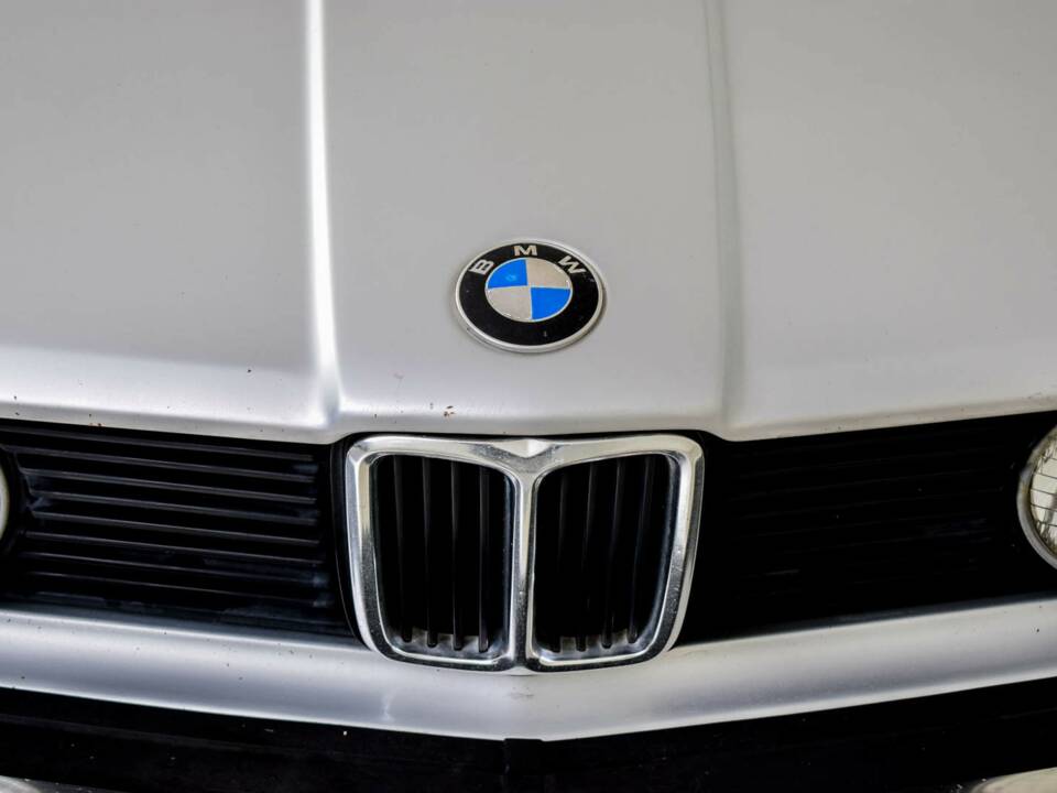 Image 20/50 of BMW 320i (1981)