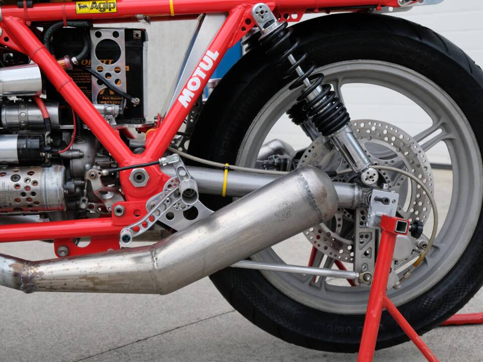 Image 19/39 of Moto Guzzi 1000 SP II (1985)