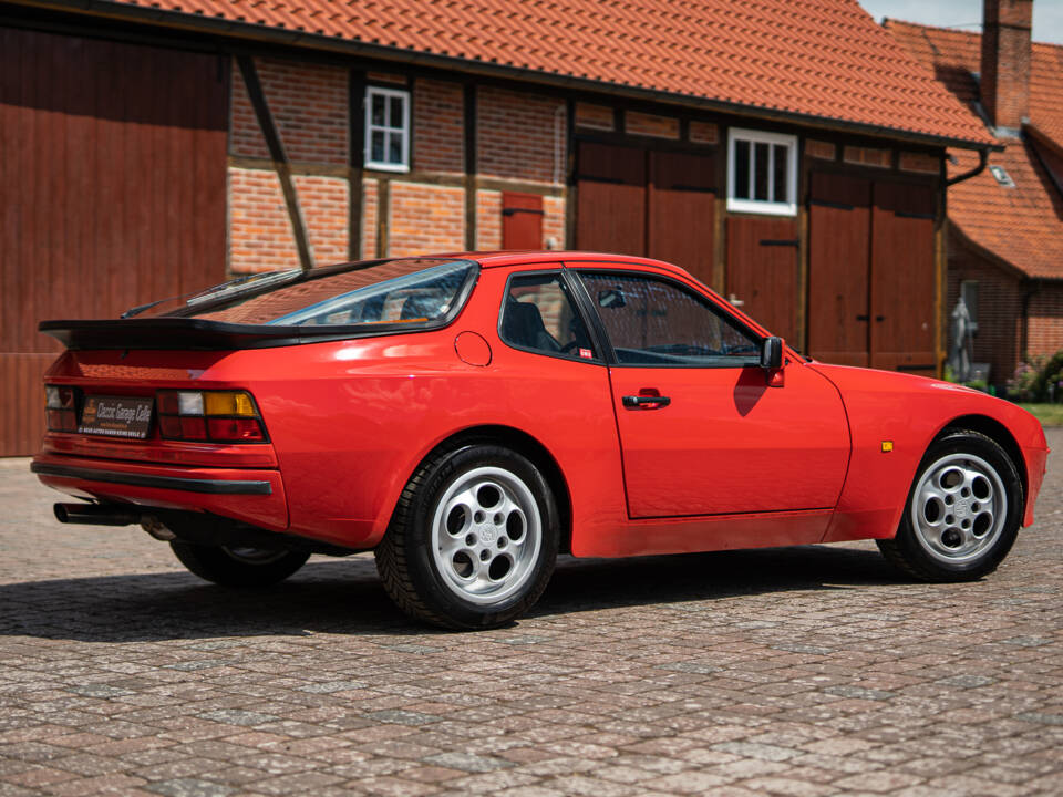 Image 13/36 de Porsche 944 (1987)