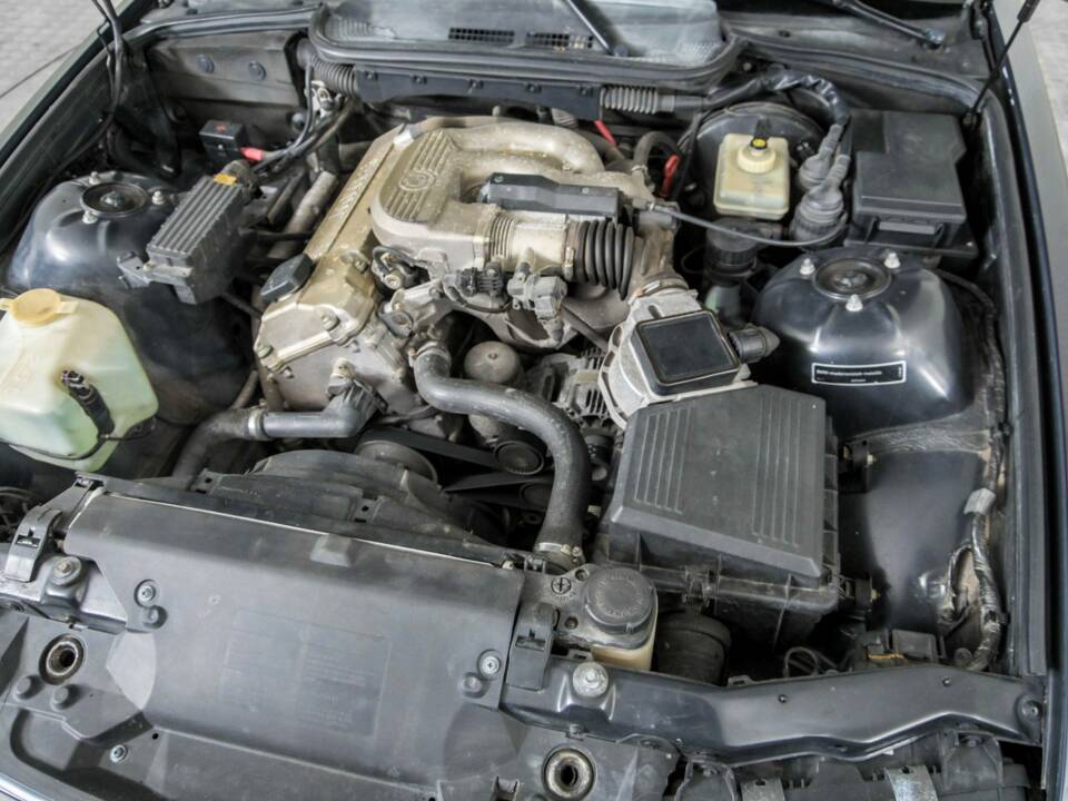 Bild 38/50 von BMW 318i (1996)