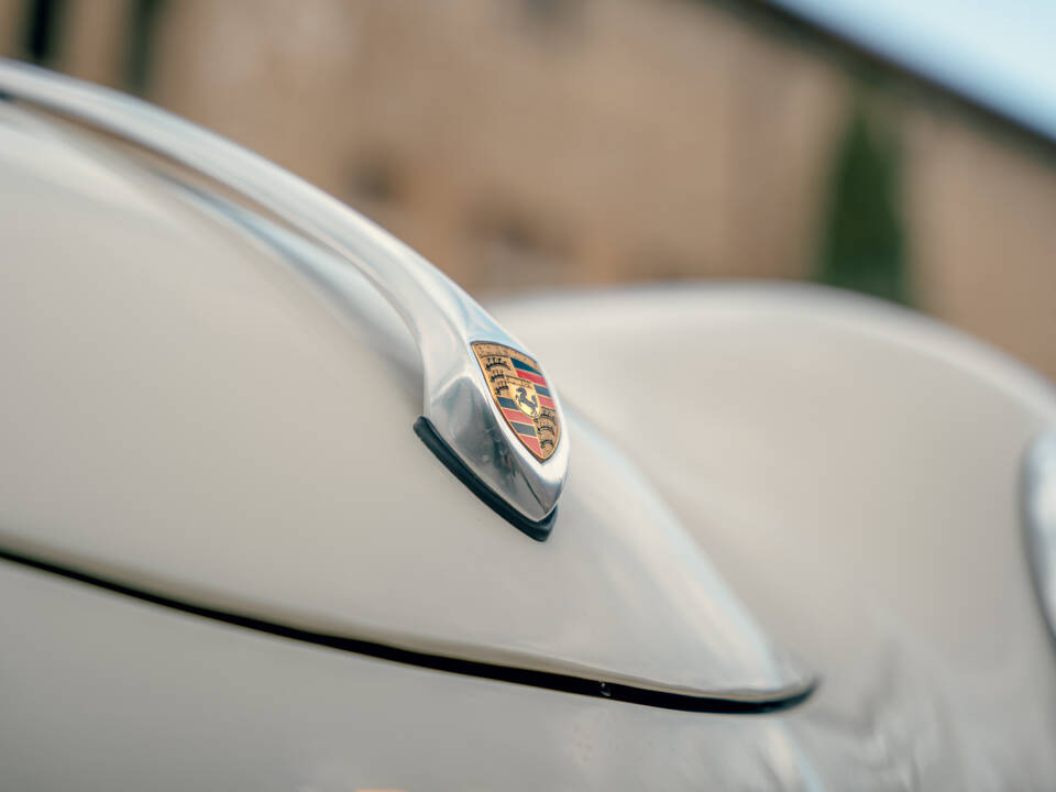 Image 18/70 of Porsche 356 A 1600 S (1958)