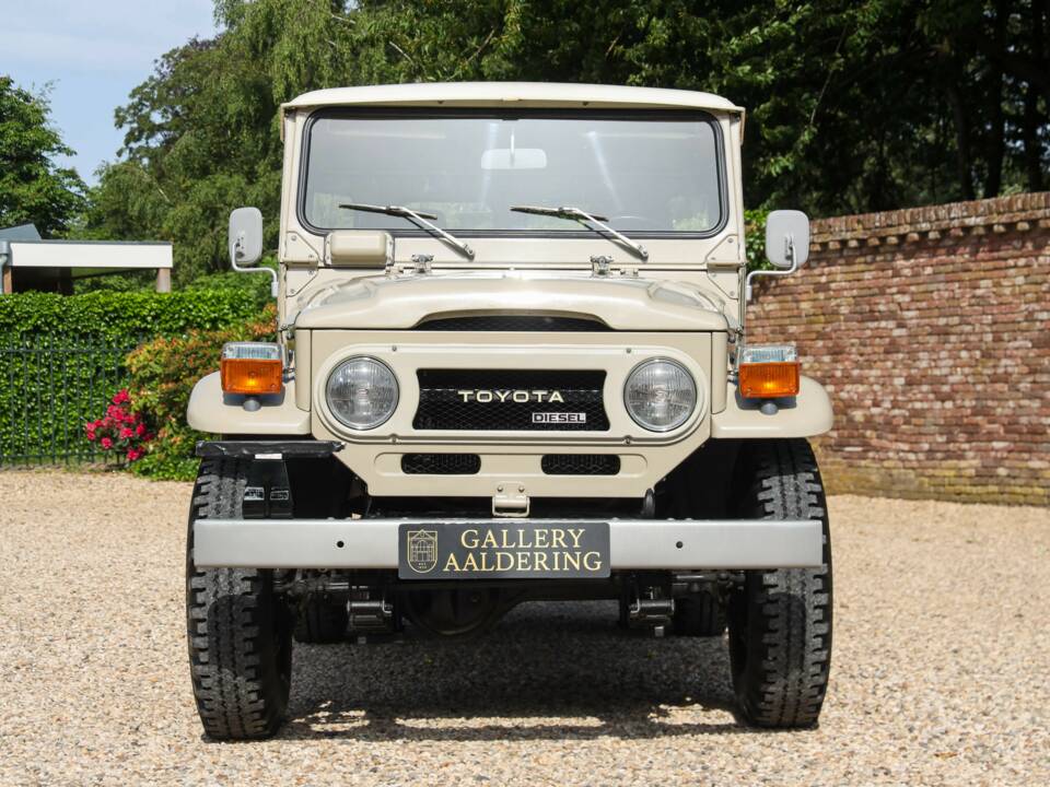 Bild 38/50 von Toyota Land Cruiser BJ 40 (1977)