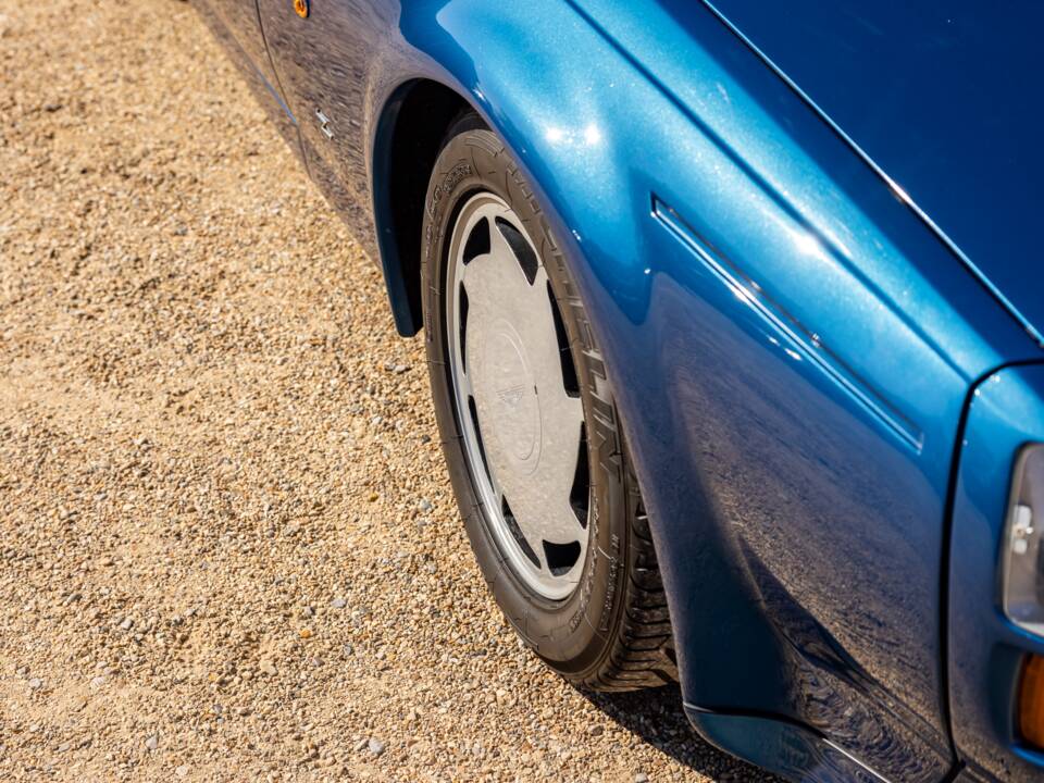 Image 80/82 de Aston Martin V8 Zagato Vantage X-Pack (1987)