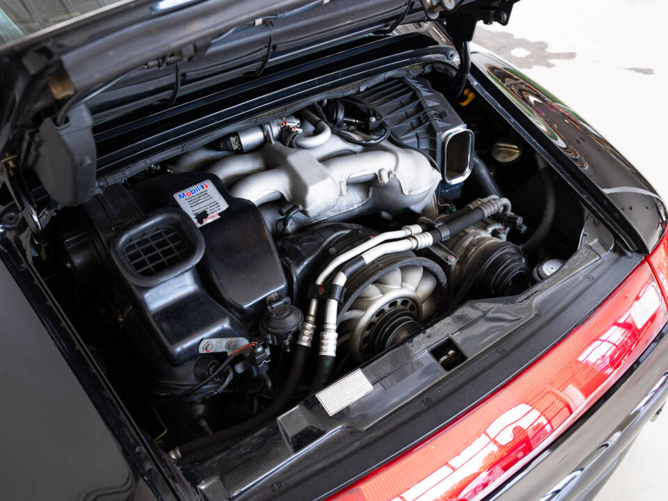 Afbeelding 30/32 van Porsche 911 Carrera 4S (1996)
