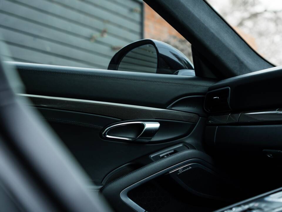 Bild 36/52 von Porsche 911 Turbo S (2017)