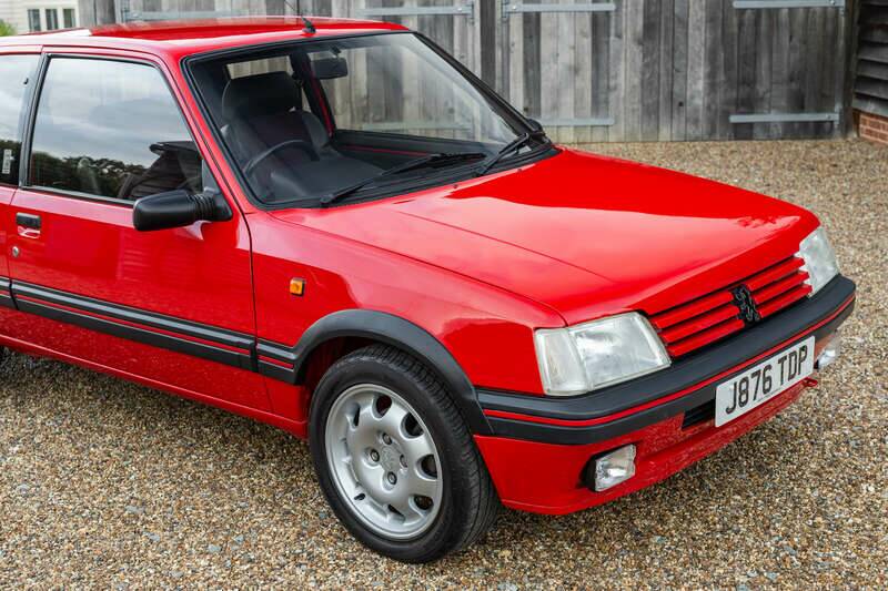 Immagine 8/50 di Peugeot 205 GTi 1.9 (1991)