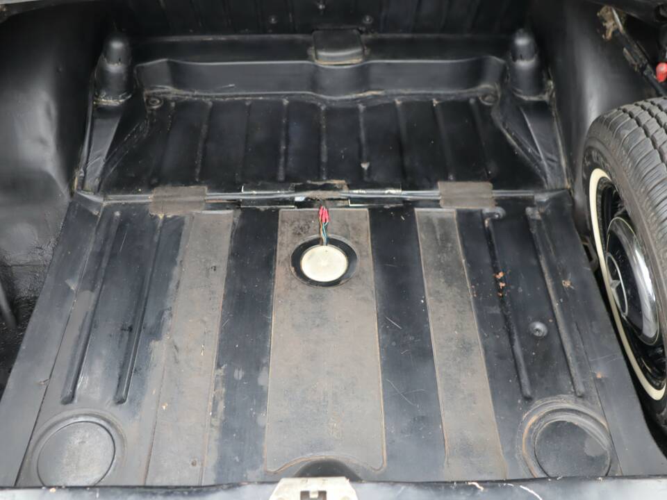 Afbeelding 44/50 van Mercedes-Benz 230 S (1967)