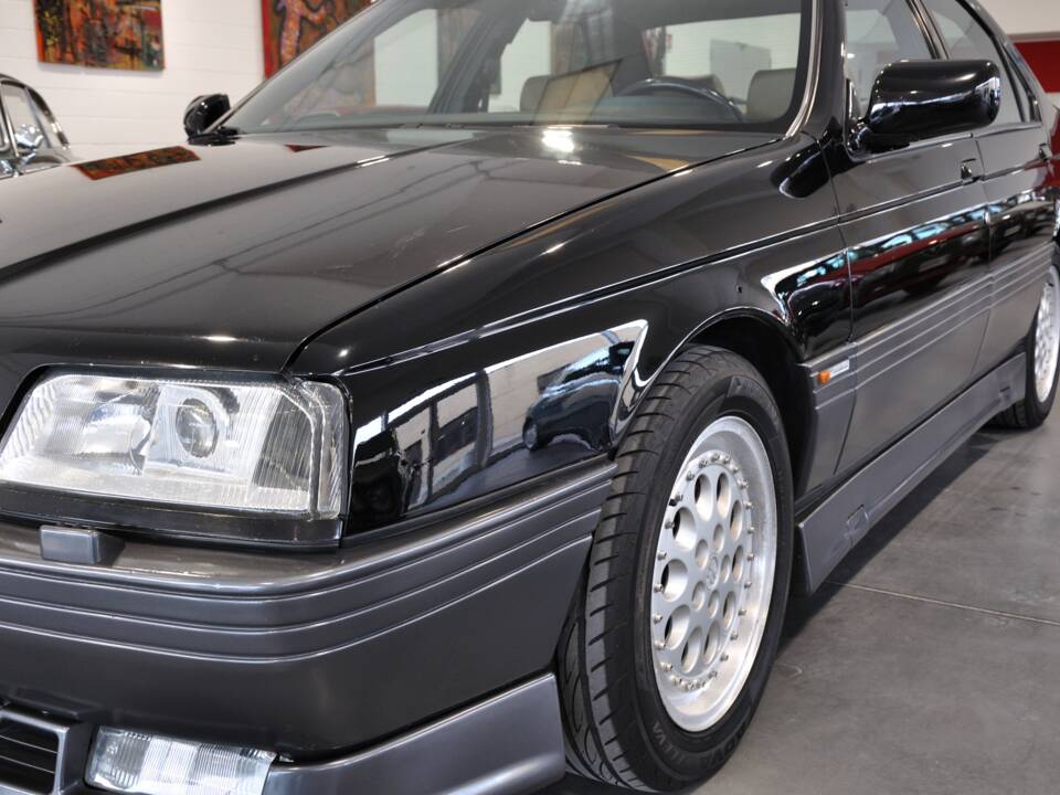 Image 16/33 of Alfa Romeo 164 3.0 24V Q4 (1996)