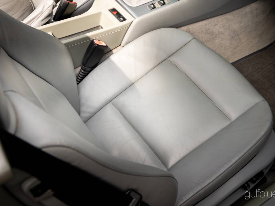 Image 56/56 of BMW 323Ci (2000)