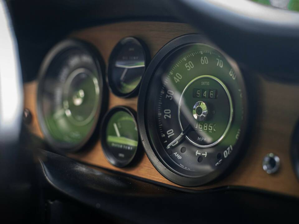 Image 9/23 of Volvo 1800 E (1971)