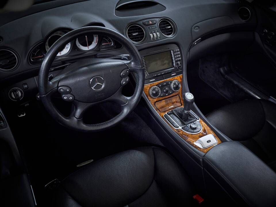 Image 53/99 de Mercedes-Benz SL 550 (2007)
