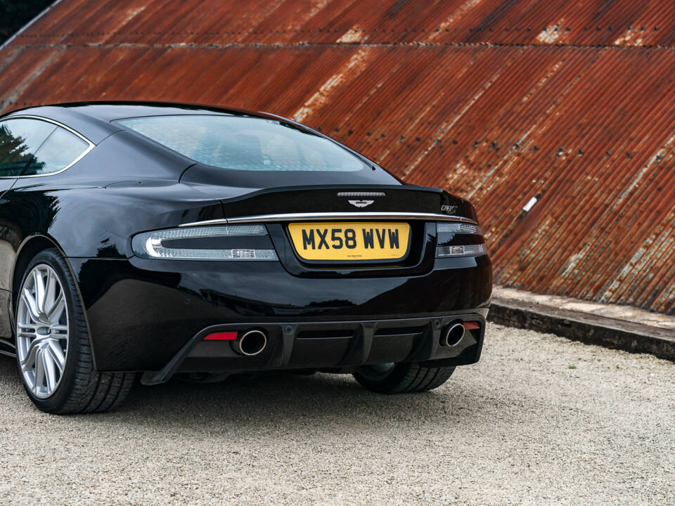 Image 10/36 of Aston Martin DBS (2008)