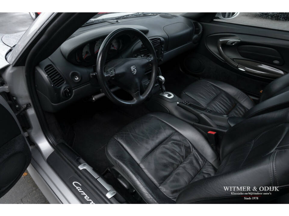 Image 4/28 of Porsche 911 Carrera (2000)