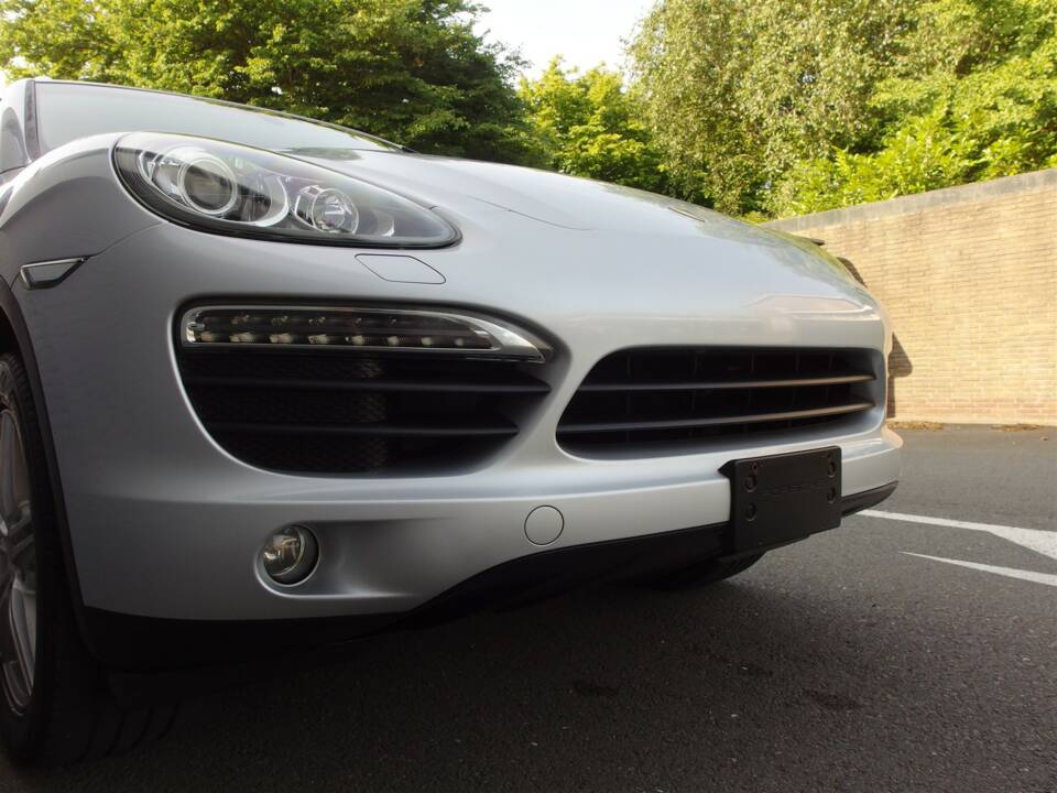 Image 12/98 of Porsche Cayenne S (2010)