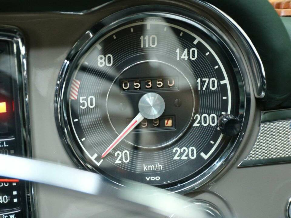 Image 18/50 de Mercedes-Benz 280 SL (1970)
