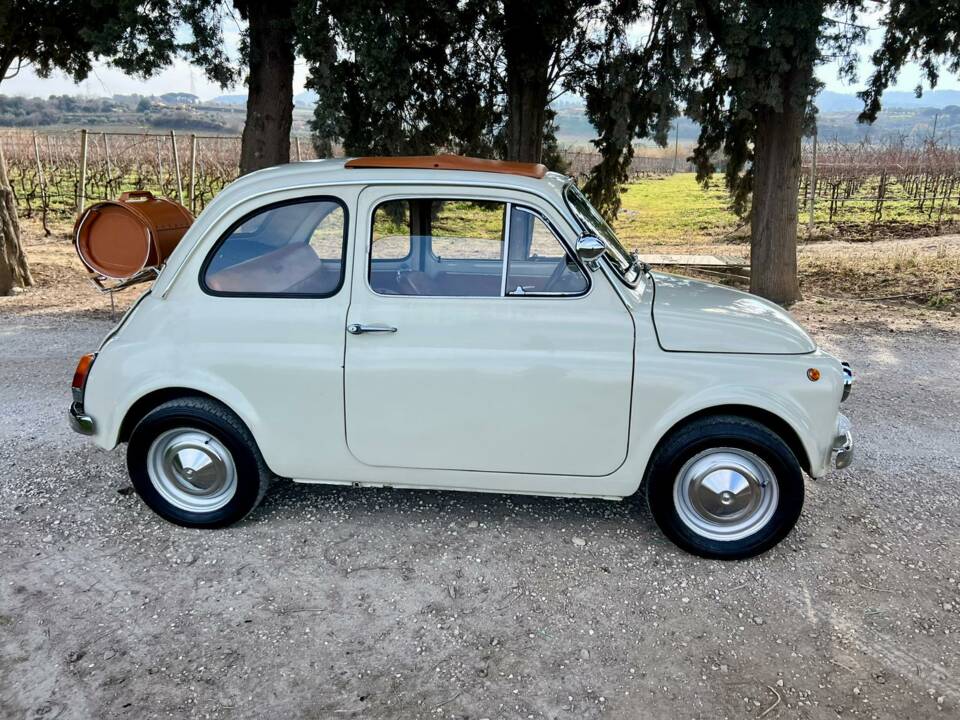 Image 19/73 of FIAT 500 F (1971)