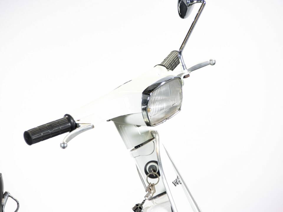 Imagen 34/50 de Piaggio Vespa 50 N Special (1979)