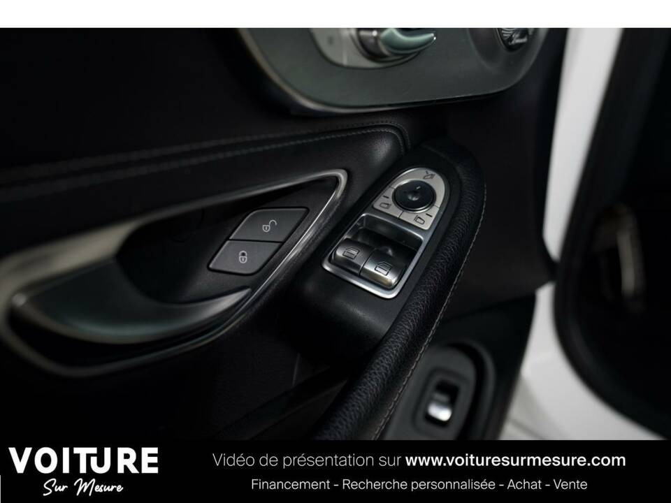 Image 21/21 of Mercedes-Benz C 300 (2018)