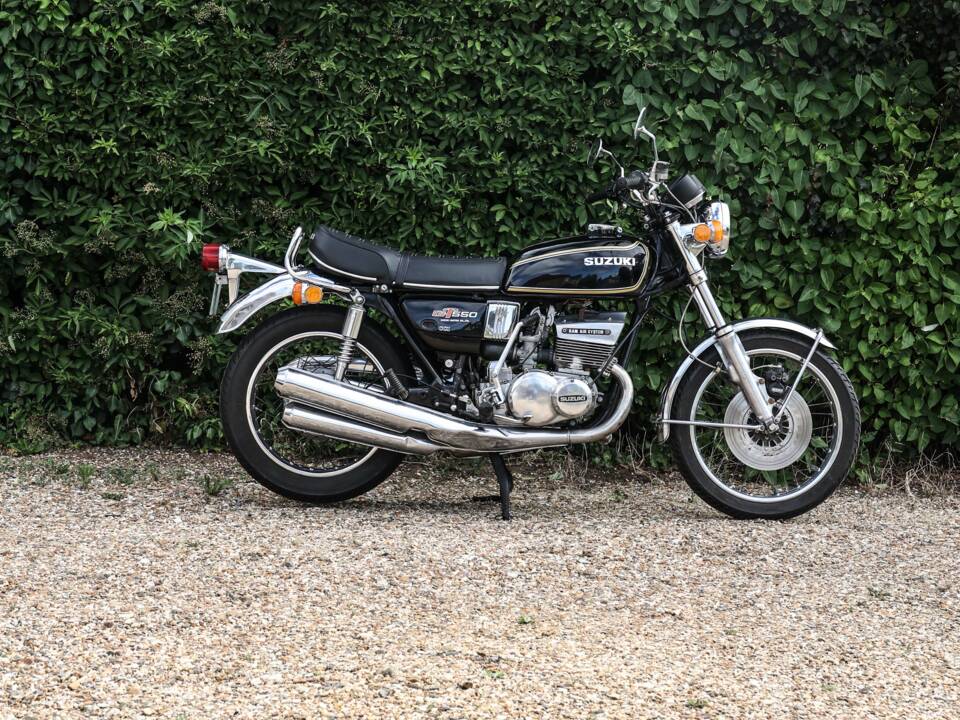 Image 21/25 of Suzuki GT 550 II (1976)