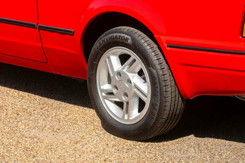 Image 45/50 of Ford Escort IV XR3i (1989)