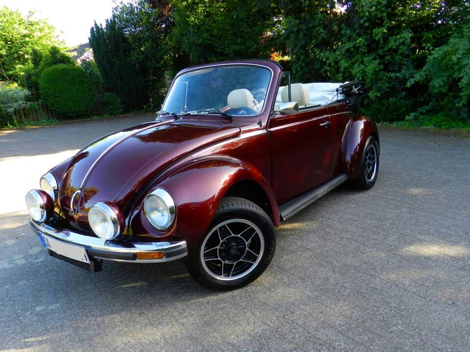 Image 2/54 de Volkswagen Beetle 1303 LS (1978)