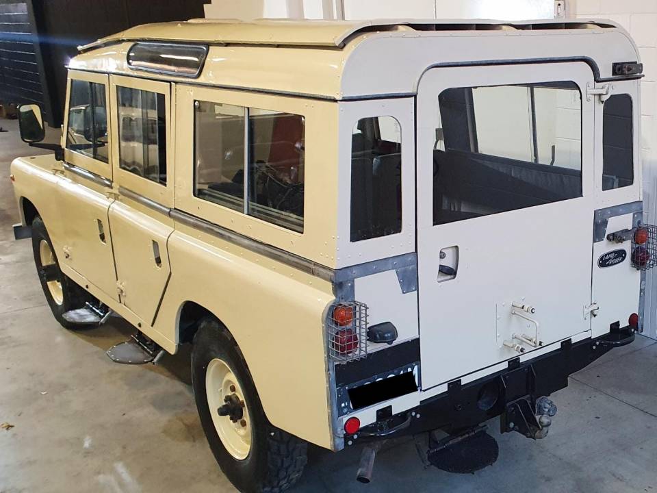 Image 10/30 of Land Rover 109 (1971)