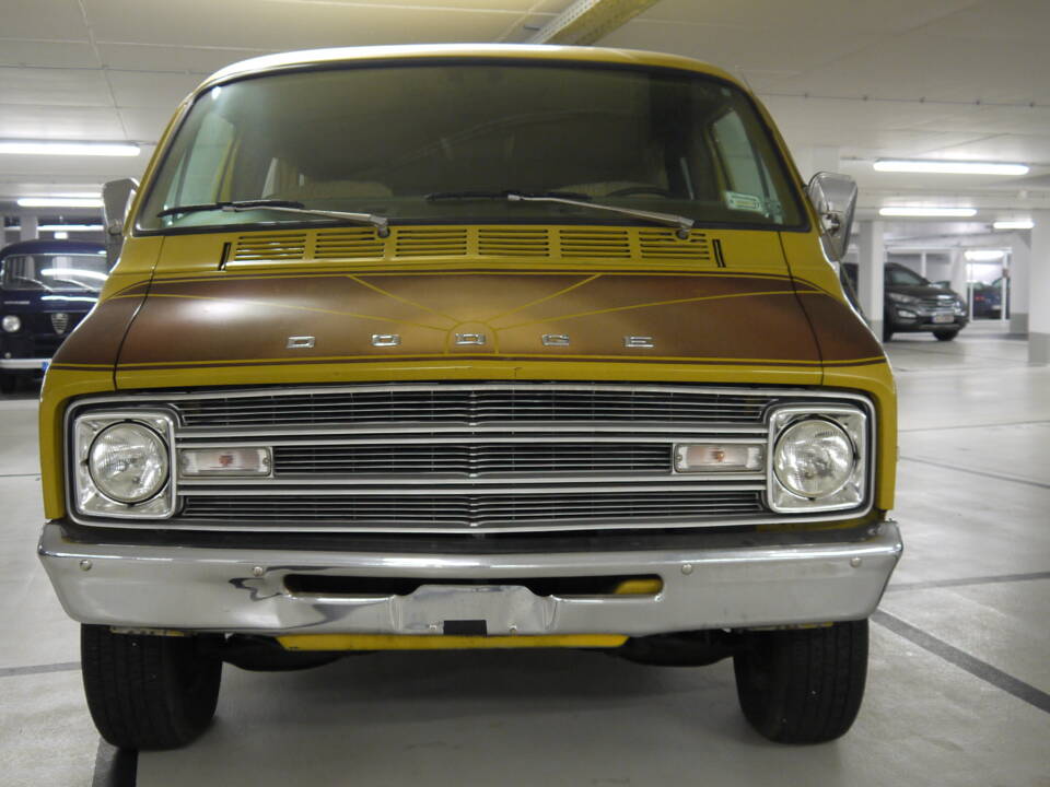 Afbeelding 6/59 van Dodge B 200 Sportsman (1977)