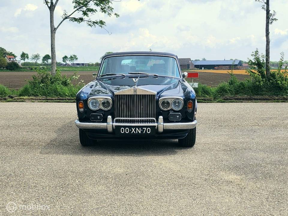 Image 13/50 de Rolls-Royce Silver Shadow I (1974)