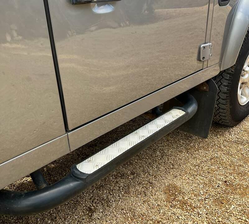 Image 33/50 of Land Rover Defender 90 (2011)