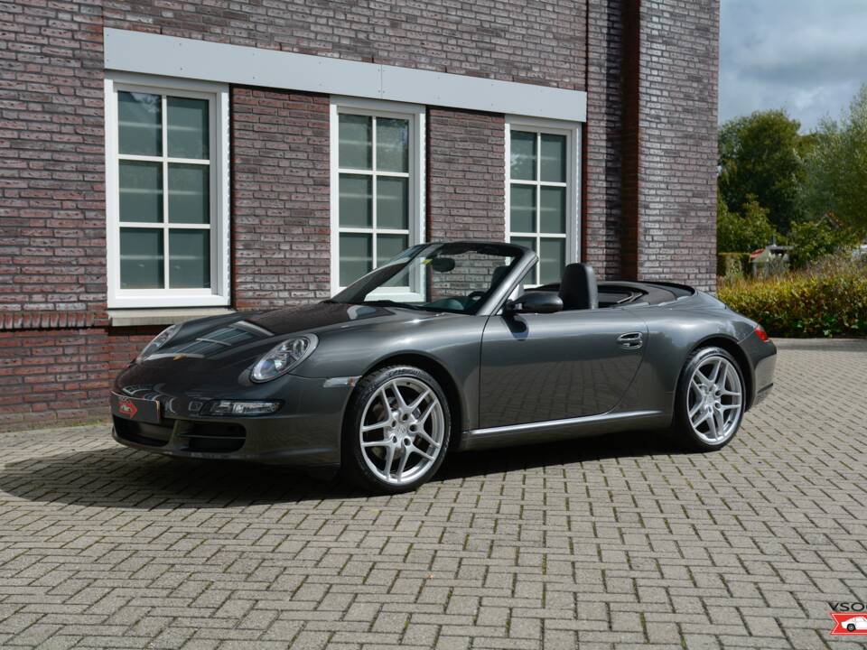 Image 1/6 of Porsche 911 Carrera (2007)
