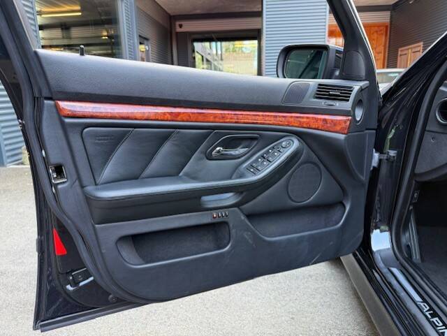 Bild 9/31 von ALPINA B10 V8 (2000)