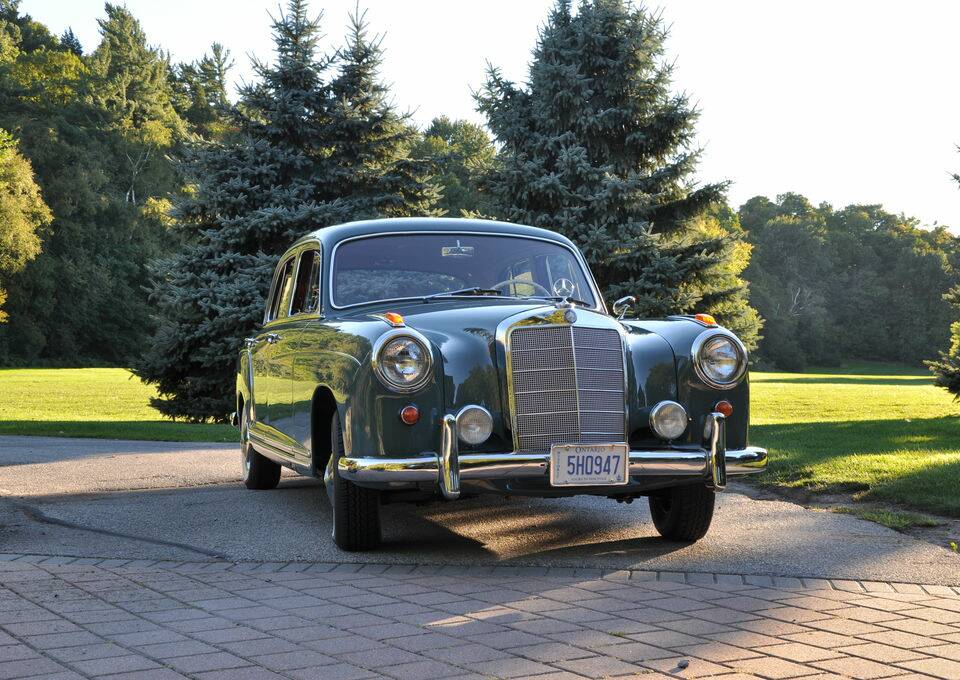 Immagine 1/8 di Mercedes-Benz 220 S (1958)