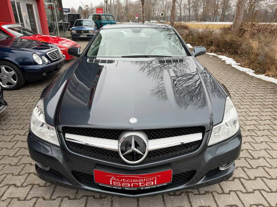 Bild 29/30 von Mercedes-Benz SL 350 (2008)