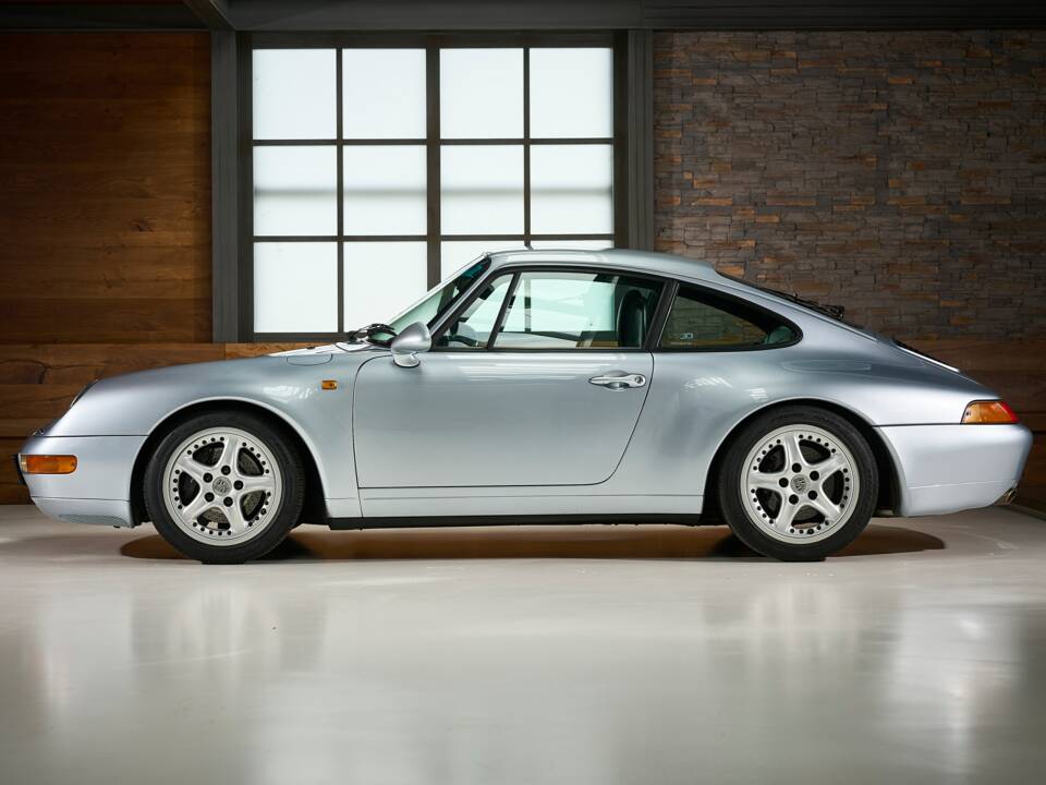 Image 28/36 de Porsche 911 Carrera (1995)