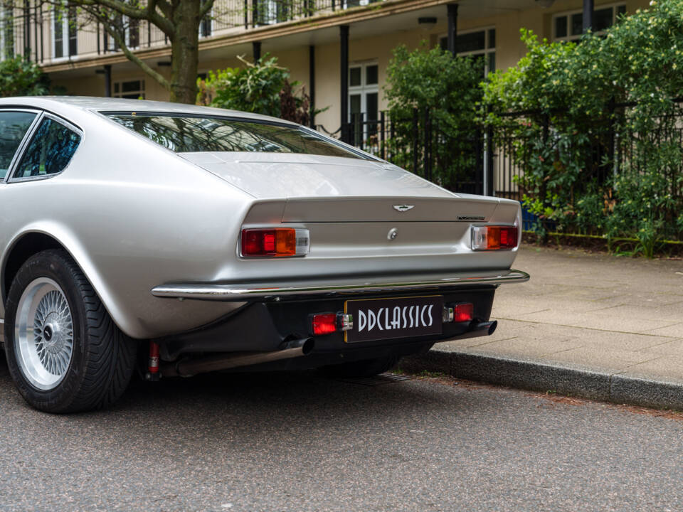 Afbeelding 14/30 van Aston Martin V8 Vantage X-Pack (1987)