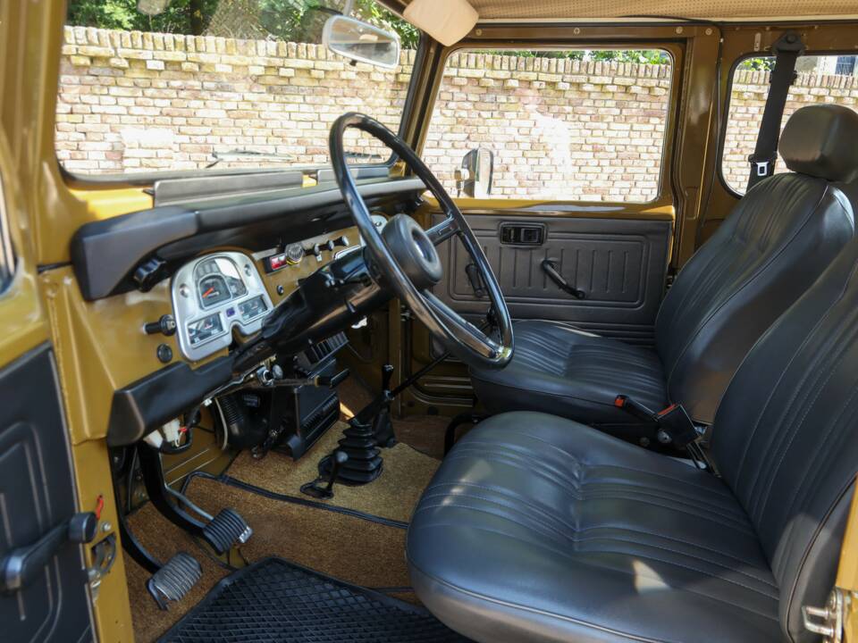 Image 33/50 de Toyota Land Cruiser BJ 40 (1979)