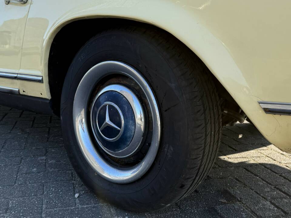 Image 26/31 de Mercedes-Benz 250 SL (1967)