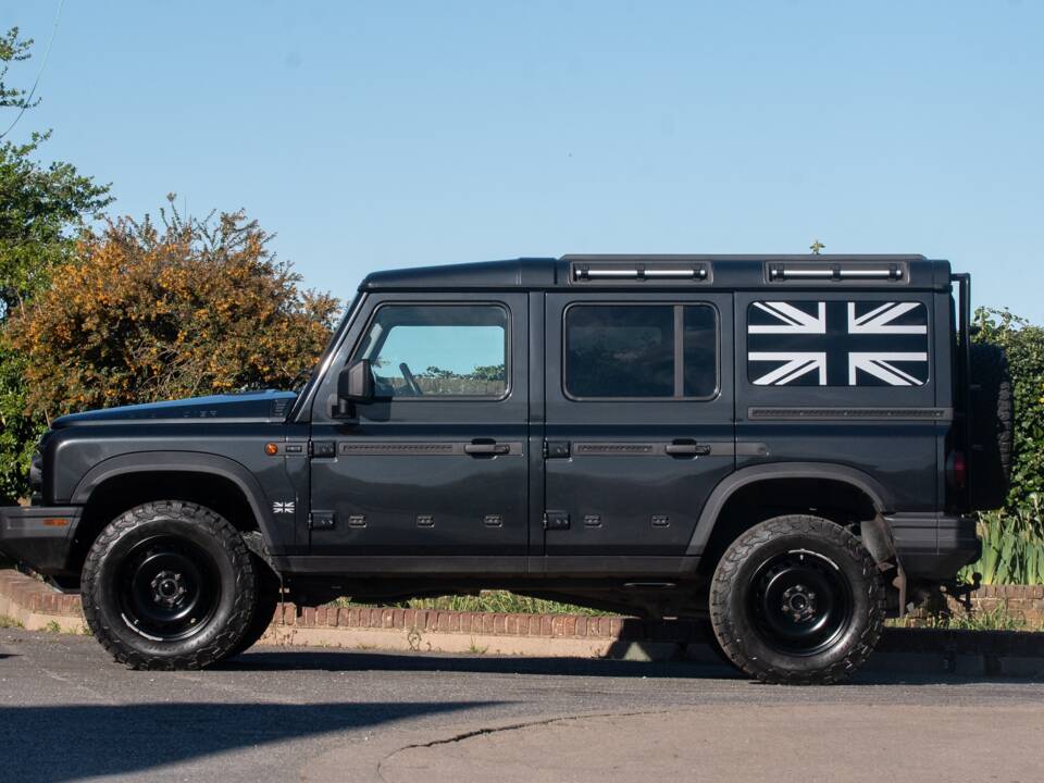 Image 2/50 of INEOS Grenadier Station Wagon Fieldmaster (2023)