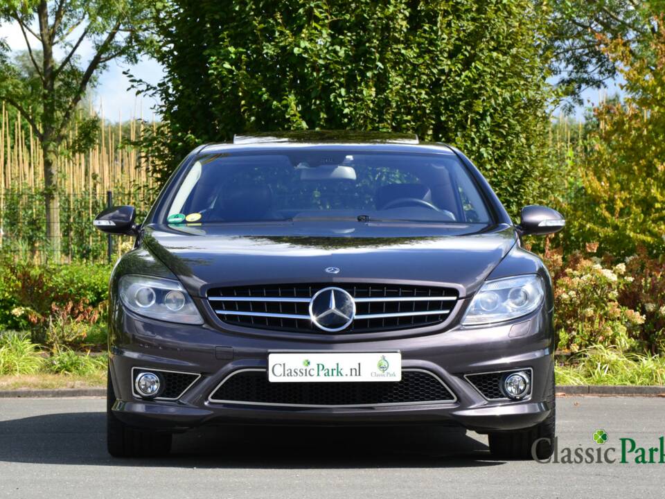 Immagine 8/50 di Mercedes-Benz CL 63 AMG (2007)