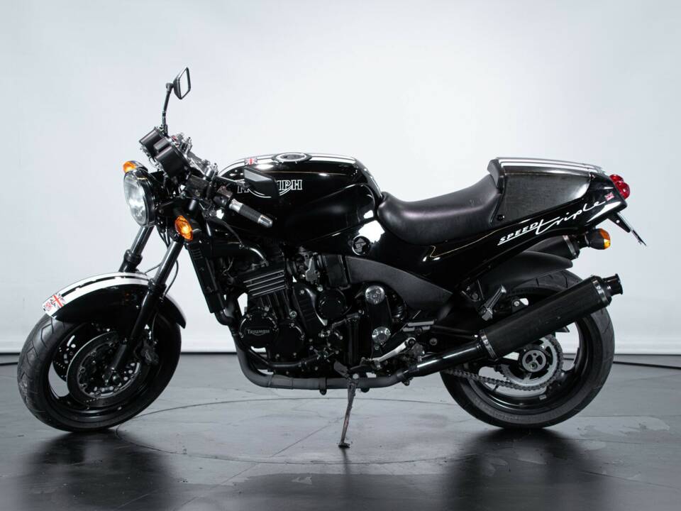 Bild 1/50 von Triumph Speed Triple (1995)