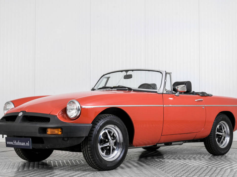 Image 1/50 of MG MGB (1976)