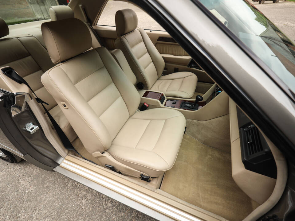 Imagen 13/74 de Mercedes-Benz E 320 (1994)