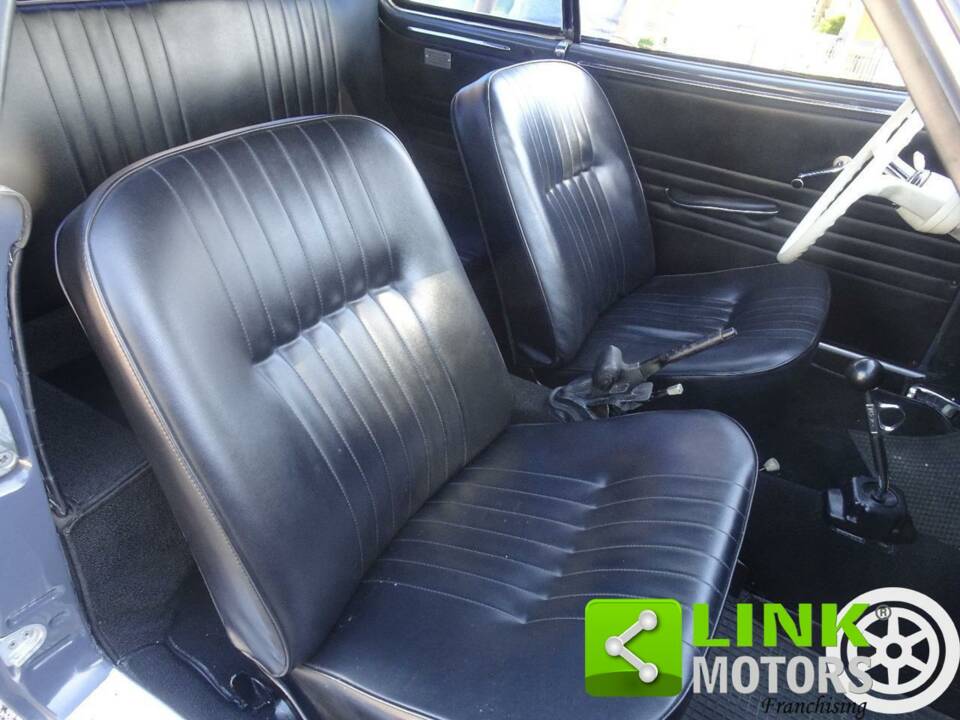 Image 4/10 of Volkswagen Karmann Ghia 1200 (1965)