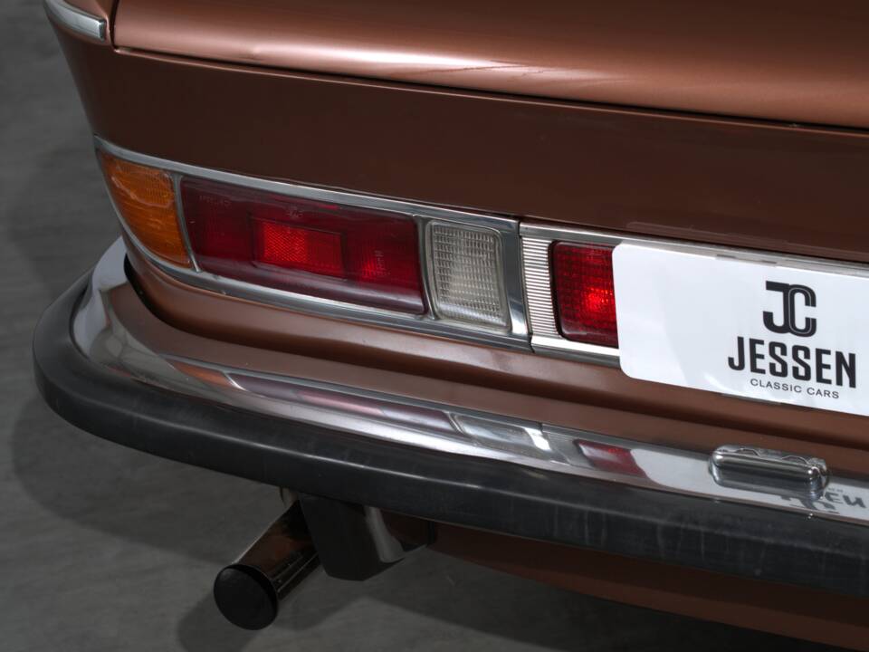 Image 20/41 of BMW 3.0 CS (1975)