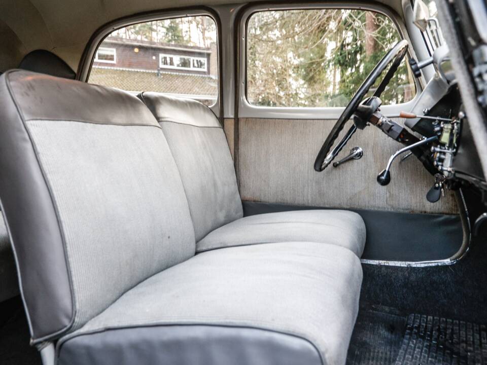 Immagine 23/37 di Citroën Traction Avant 11 BL (1955)