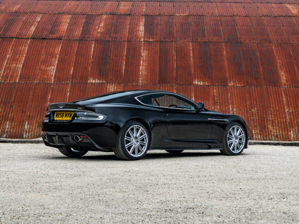 Image 8/36 of Aston Martin DBS (2008)