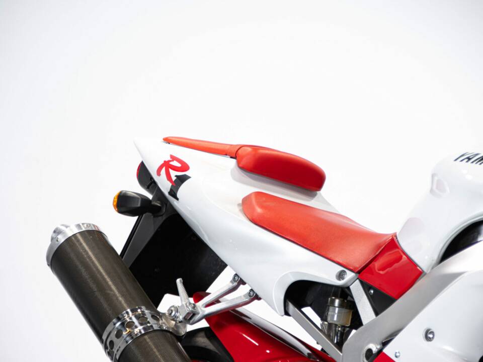 Bild 42/50 von Yamaha YZF 1000 R1 (1998)