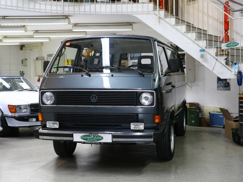 Bild 16/50 von Volkswagen T3 Caravelle GL 1.9 (1987)
